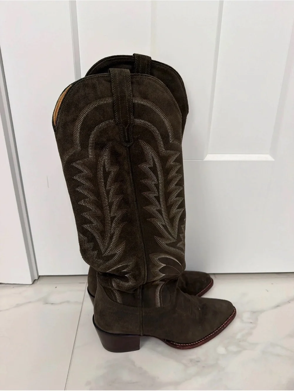 Tecovas The Abby Olive Suede